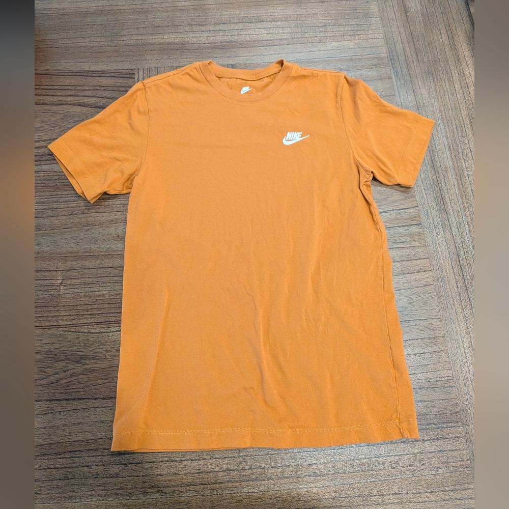 Nike Men's Vibrant Orange Tee